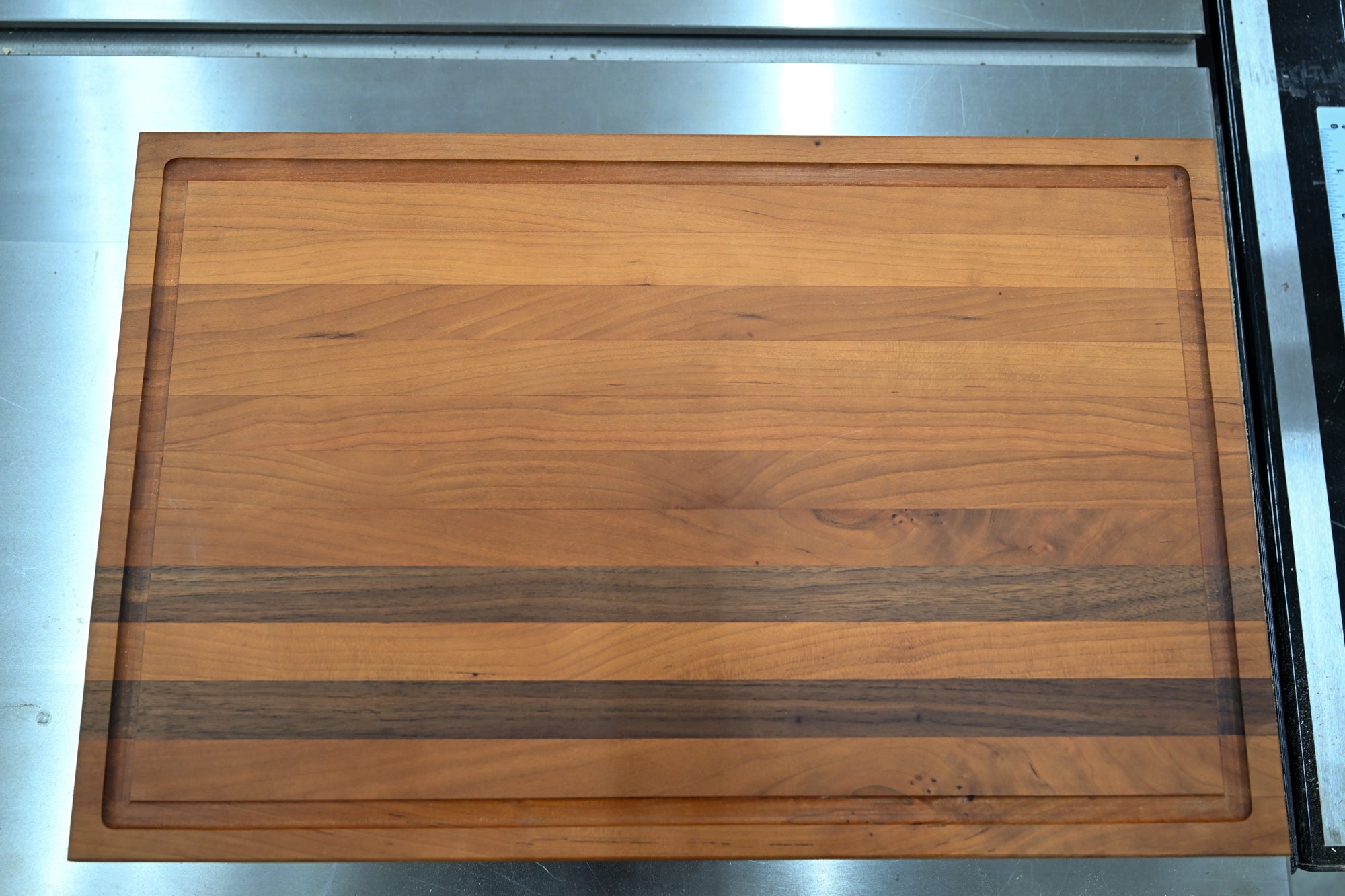 Edge Grain Cutting Board  No. 01 - Hoffer Woodworking