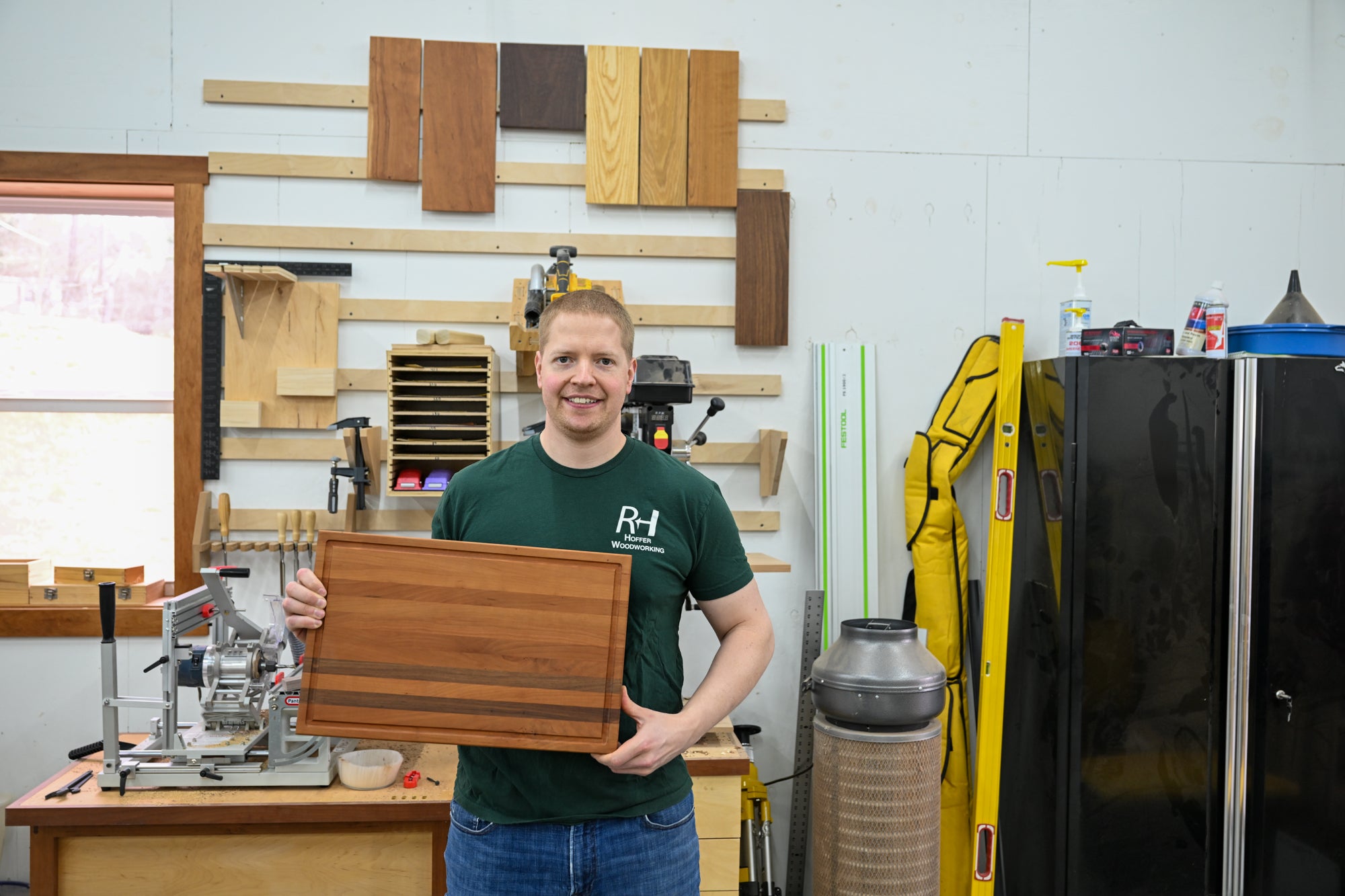 Edge Grain Cutting Board  No. 01 - Hoffer Woodworking